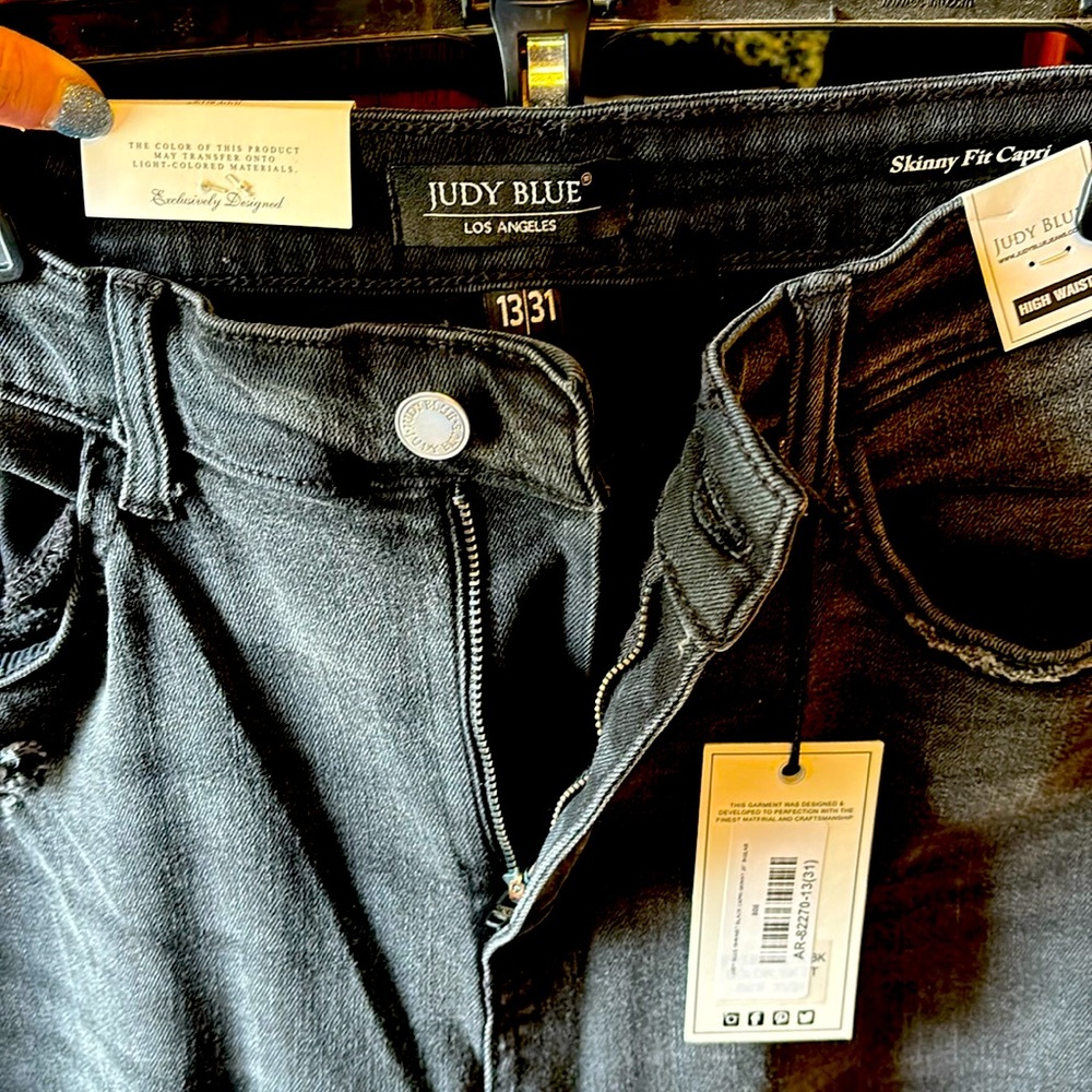 Judy blue black capris high rise